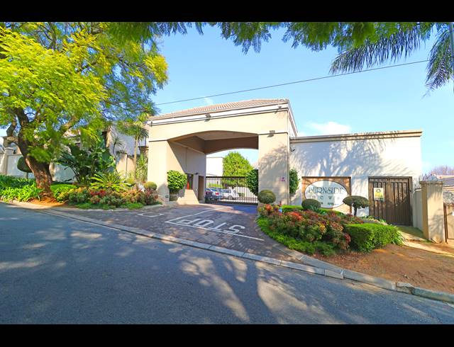 3 BEDROOM APARTMENT FOR SALE IN WAVERLEY